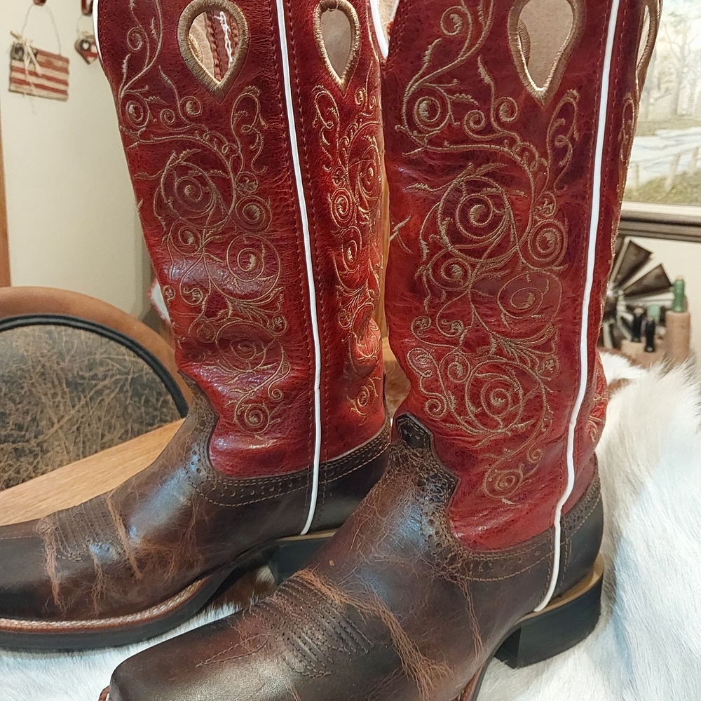 Twisted X Women's Red and Brown Heeled Boots